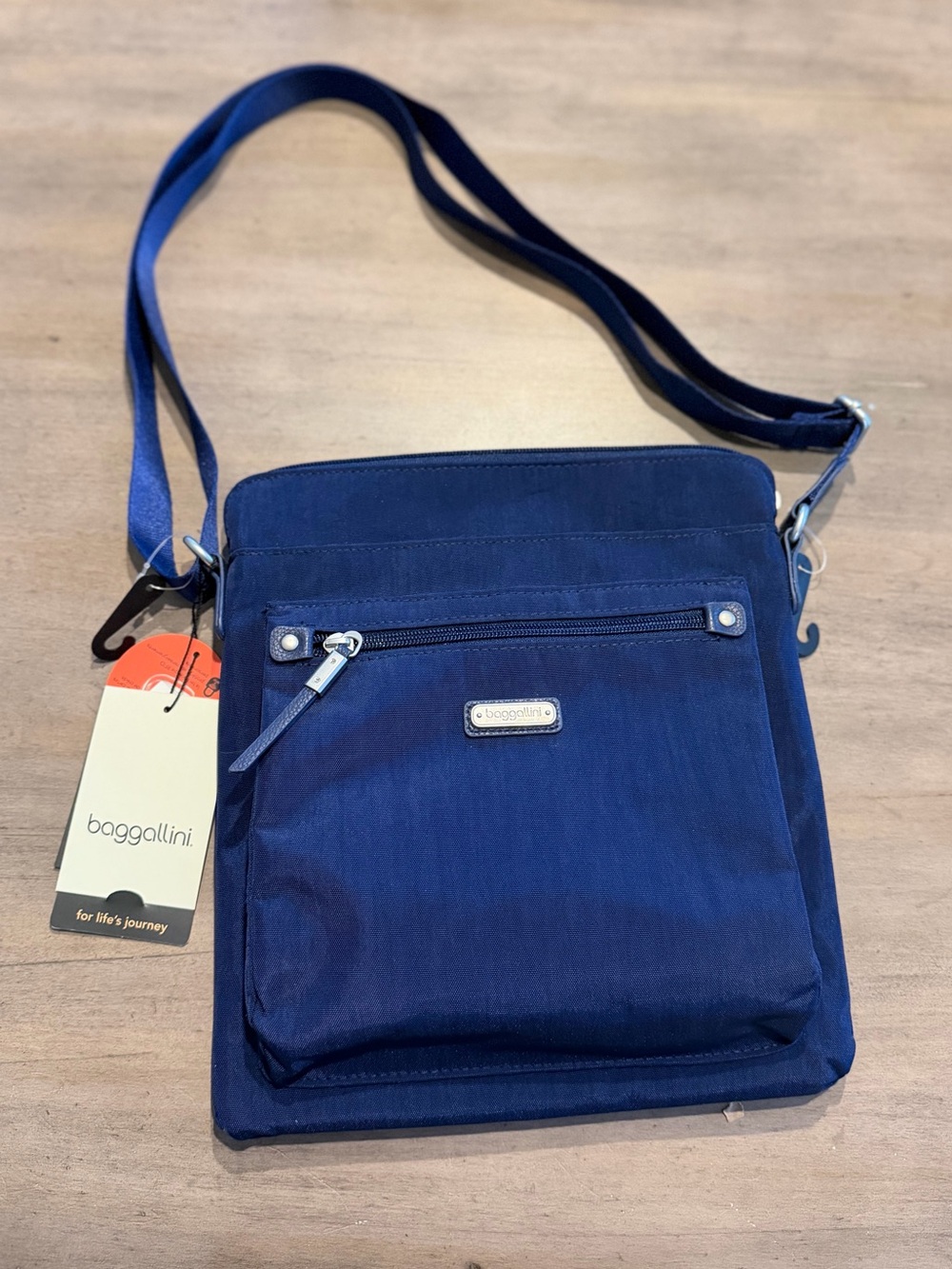 NWT Baggallini Navy Blue Crossbody Messenger Bag